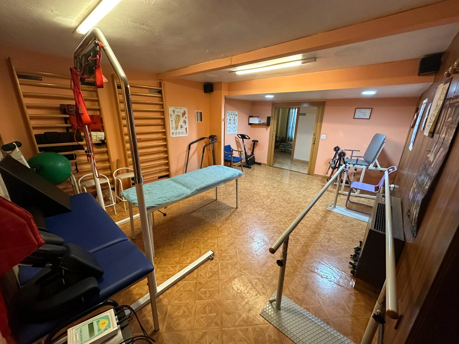 SE VENDE CLÍNICA SANITARIA EN GANDIA