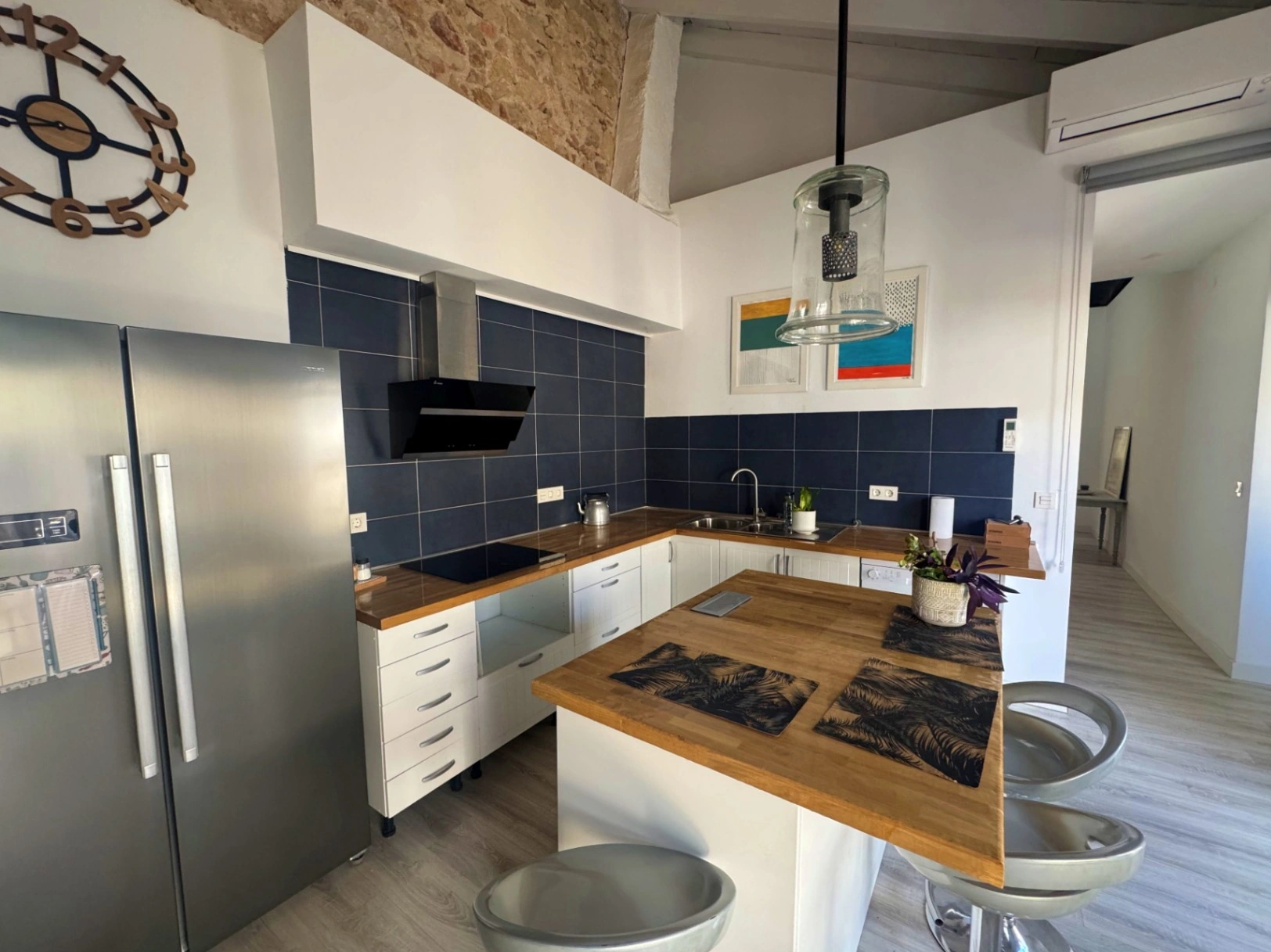Casa de pueblo reformada en el centro de Denia, con garaje