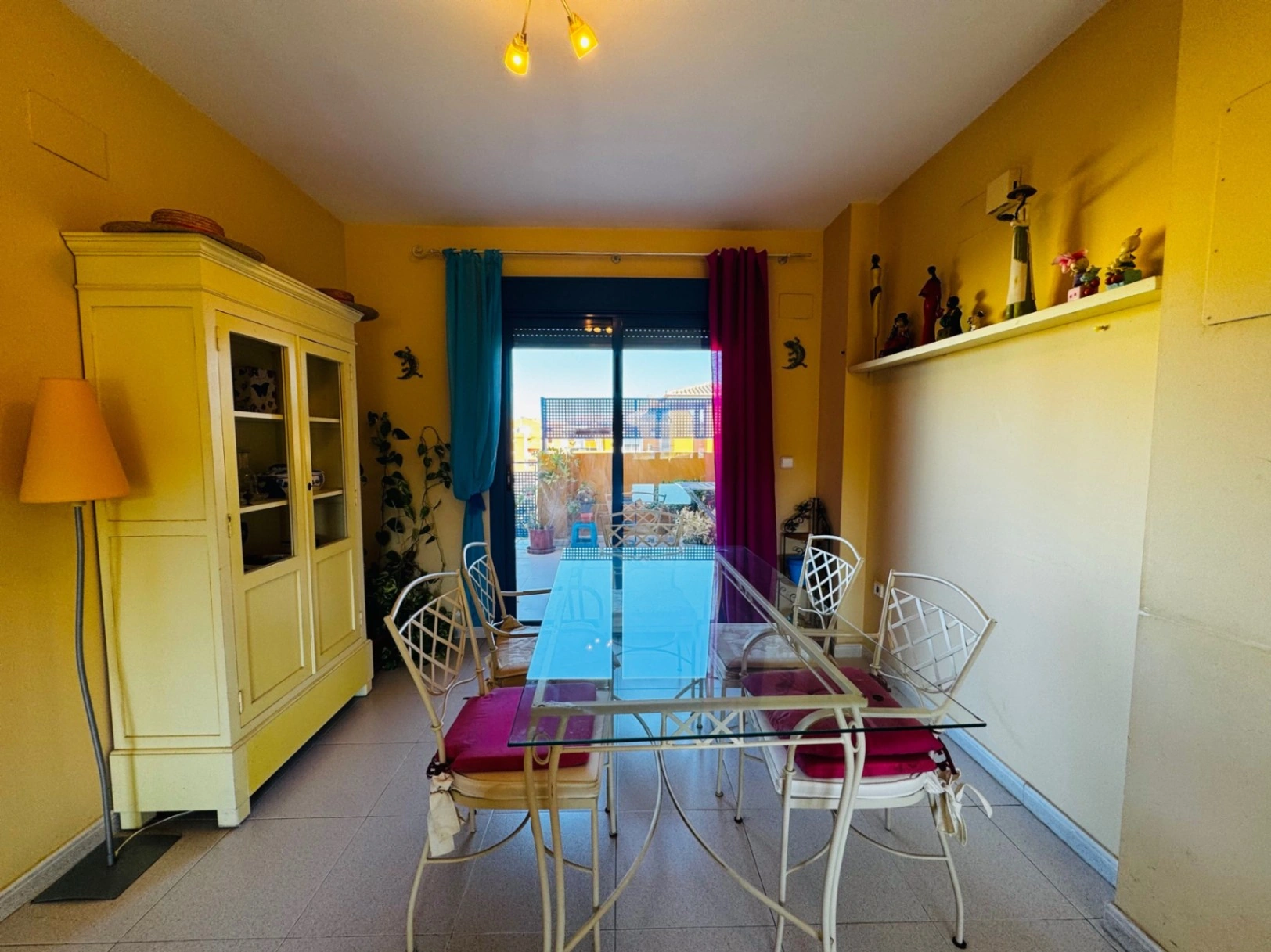 Ático  dúplex de 4 habitaciones en Marinas Km1-Zona Club de Tenis