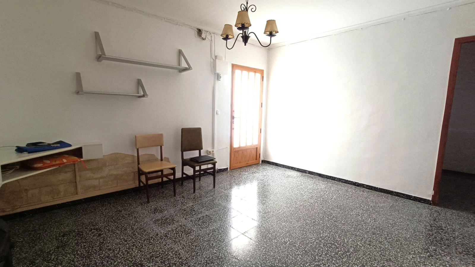 CASA DE PUEBLO AMPLIA Y CENTRICA EN PEDREGUER