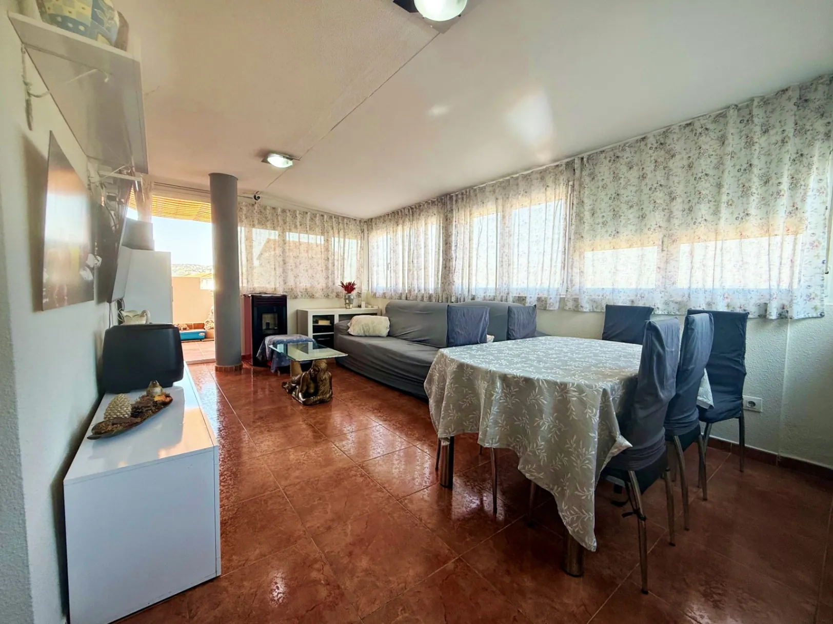 Ático en venta en Denia con gran terraza y bonitas vistas
