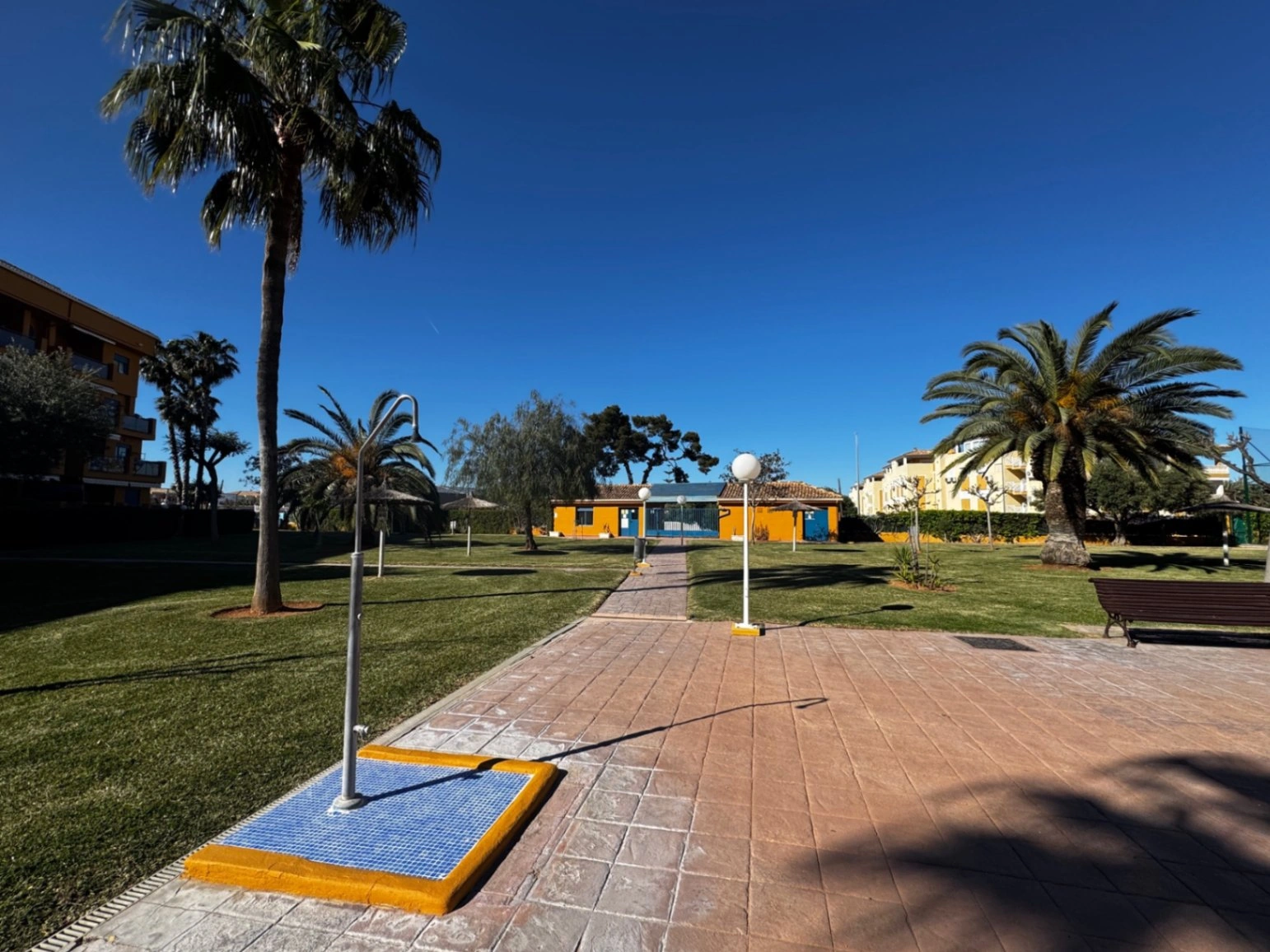 Ático  dúplex de 4 habitaciones en Marinas Km1-Zona Club de Tenis