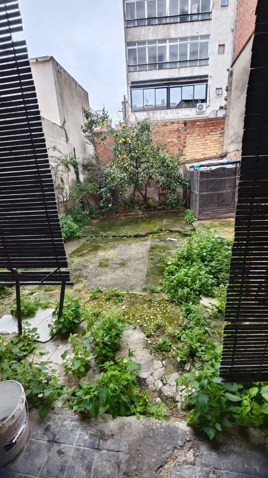 CASA DE DOS PLANTAS Y TERRAZA EN GANDIA