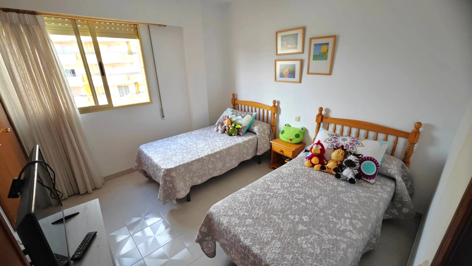 APARTAMENTO CON PISCINA Y PARKING EN LA PLAYA DE GANDIA