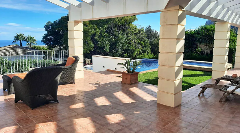 VILLA CON PISCINA Y VISTAS AL MAR EN ZONA MARQUESA VI, DENIA