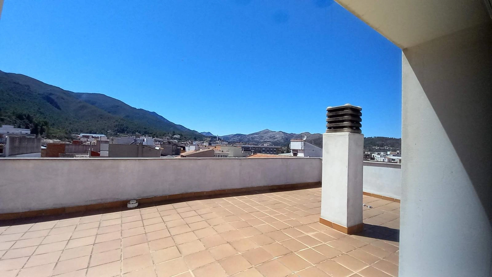ESPECTACULAR CASA EN VILLALONGA