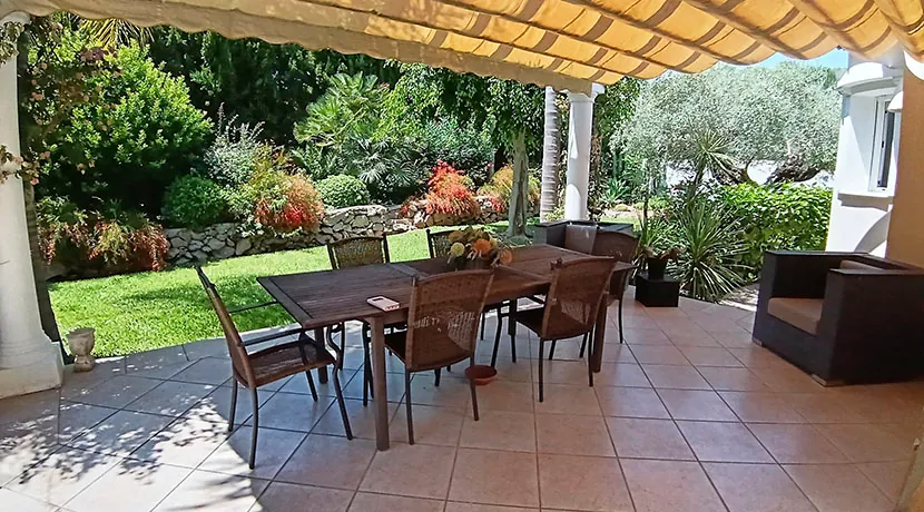 VILLA CON VISTAS PANORAMICAS EN LA SELLA