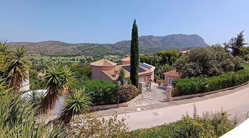 VILLA CON VISTAS PANORAMICAS EN LA SELLA