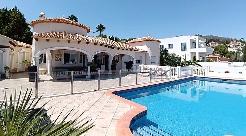 VILLA CON VISTAS PANORAMICAS EN LA SELLA