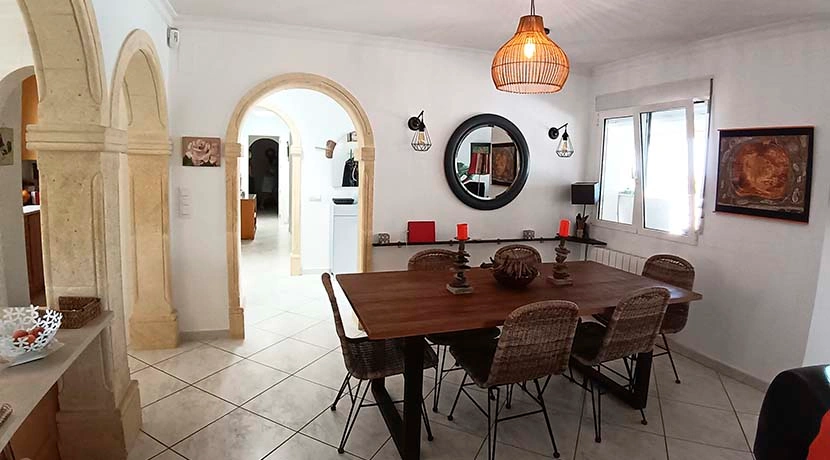 VILLA CON VISTAS PANORAMICAS EN LA SELLA