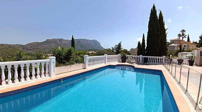 VILLA CON VISTAS PANORAMICAS EN LA SELLA