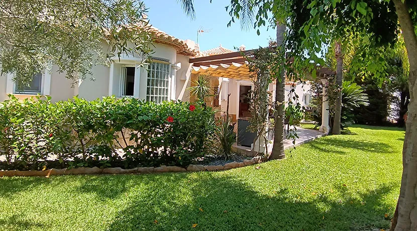 VILLA CON VISTAS PANORAMICAS EN LA SELLA