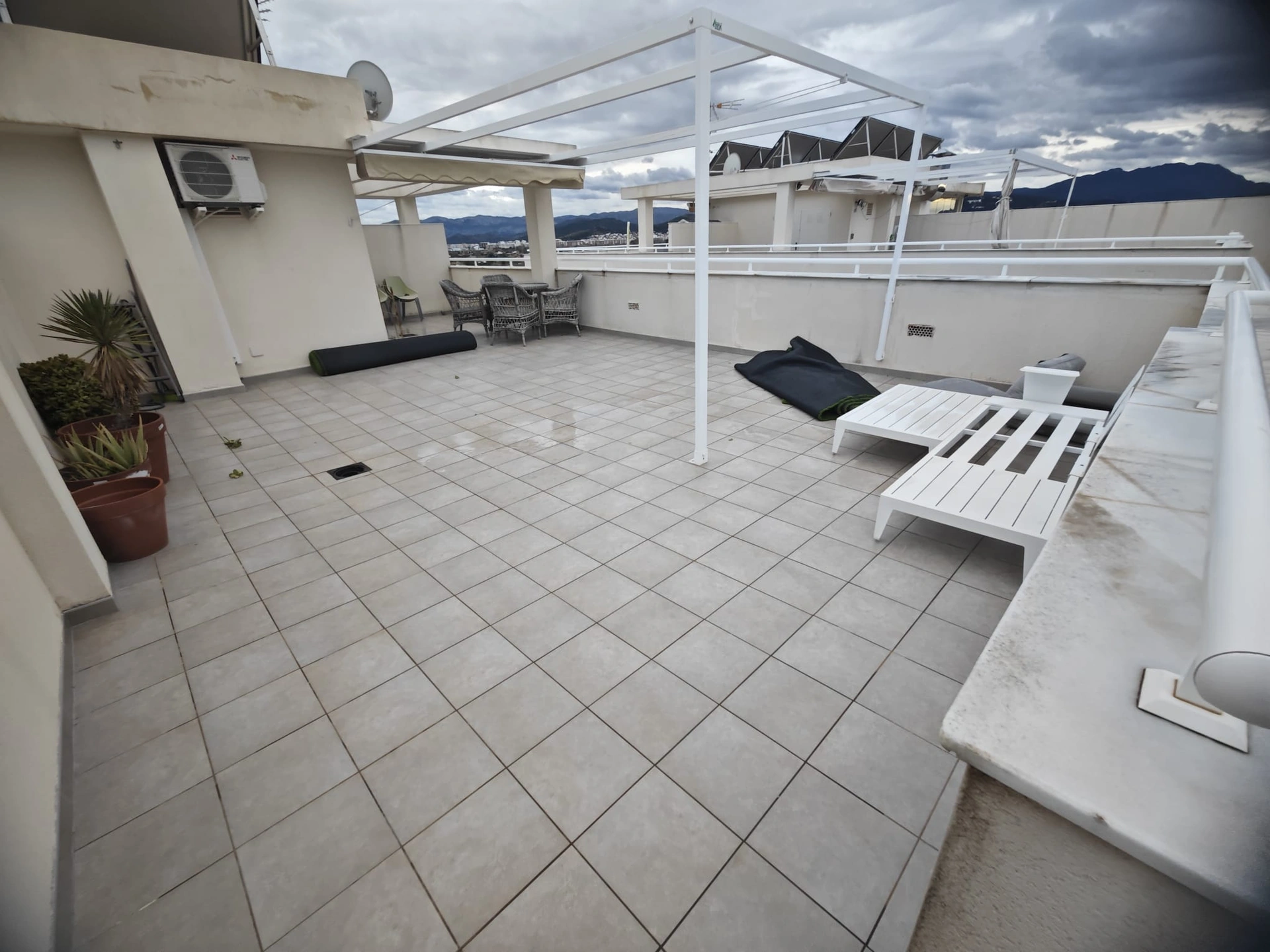 ATICO DUPLEX ESPECTACULAR EN PLAYA DE PILES CONGARAJE Y PISCINA
