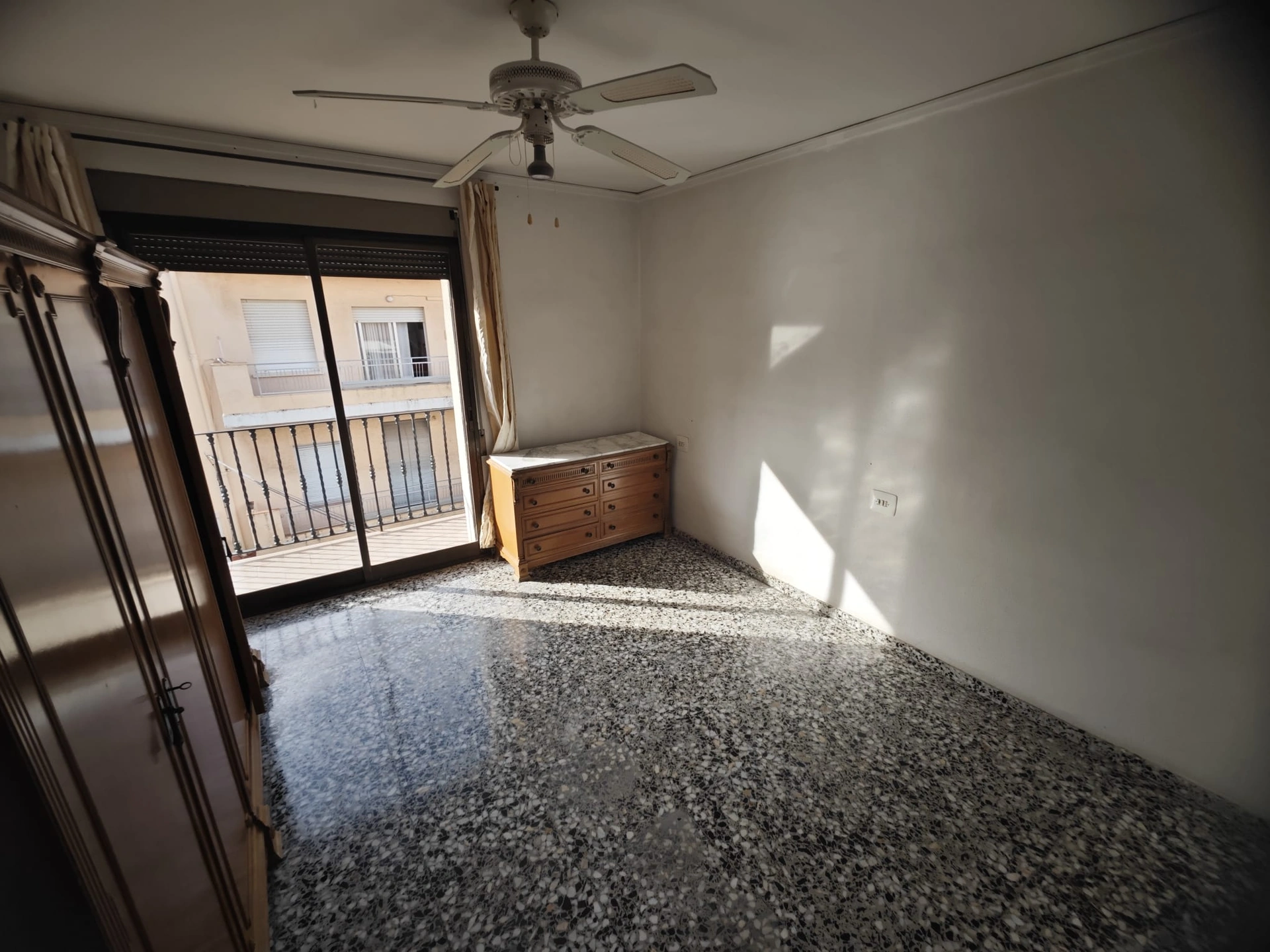 PISO GRANDE Y LUMINOSO EN GANDIA (Benipeixcar-Roig de Corella)