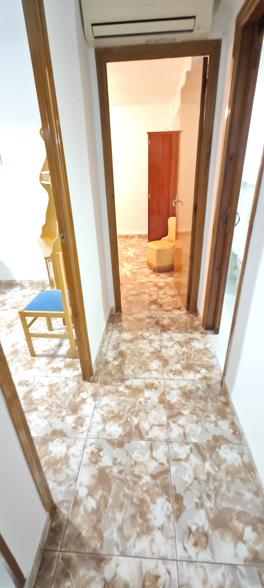 PISO CENTRICO en DENIA con 3 Dormitorios, Terrraza y Ascensor.