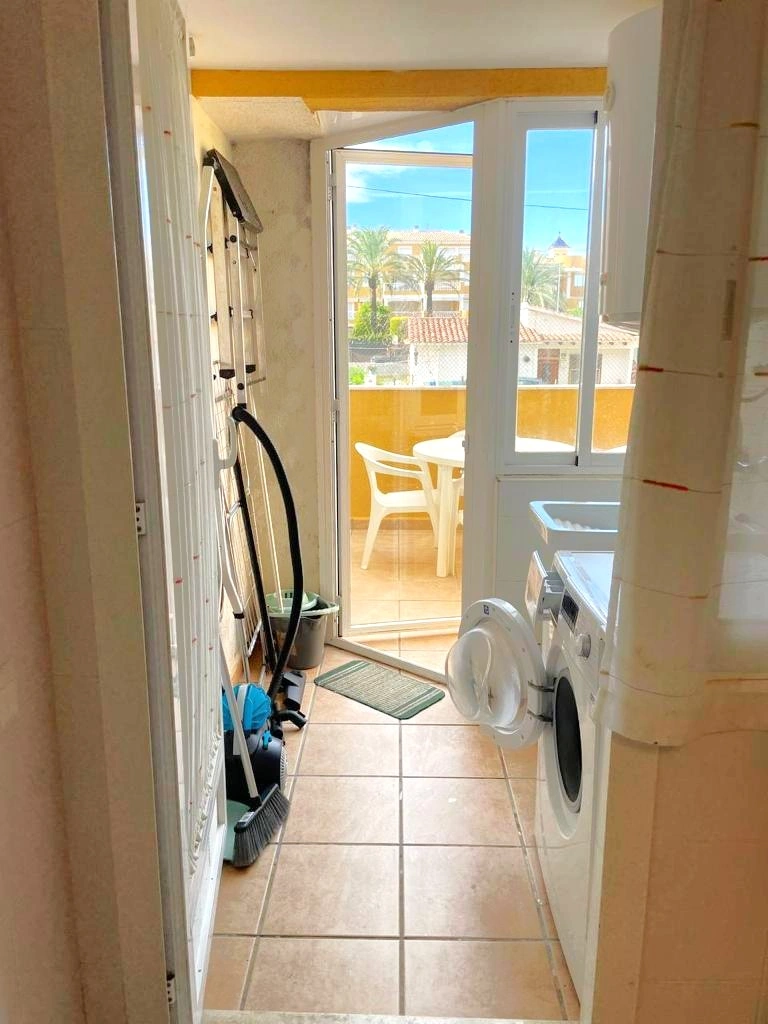 ALQUILER VACACIONAL FRENTE A PLAYA Y A SOLO 1-KM  a  DÉNIA