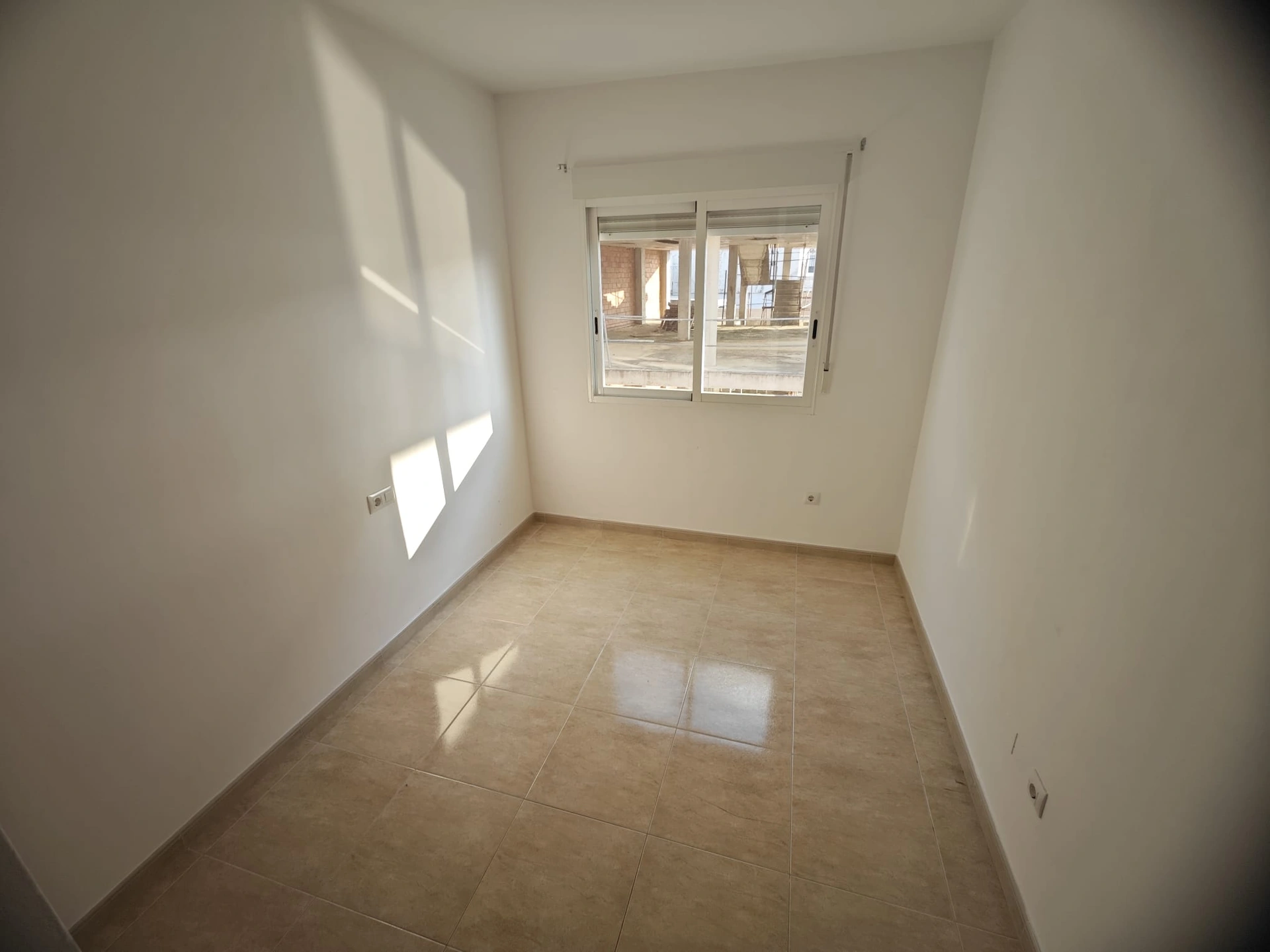 SE VENDE PISO NUEVO DE 108m2 BENIARJÓ