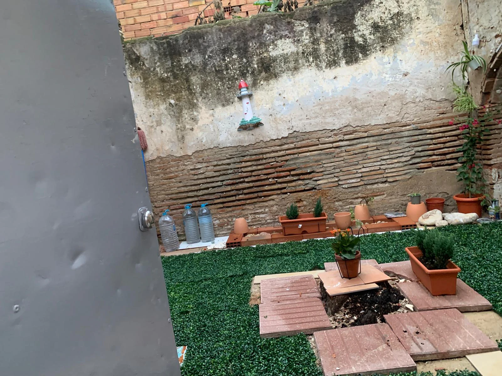 CASA PUEBLO ESQUINERA EN PILES