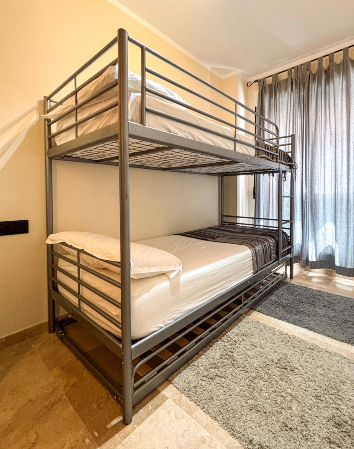 APARTAMENTO PARA ENTRAR A VIVIR CERCA del PUERTO - CLUB NAUTICO