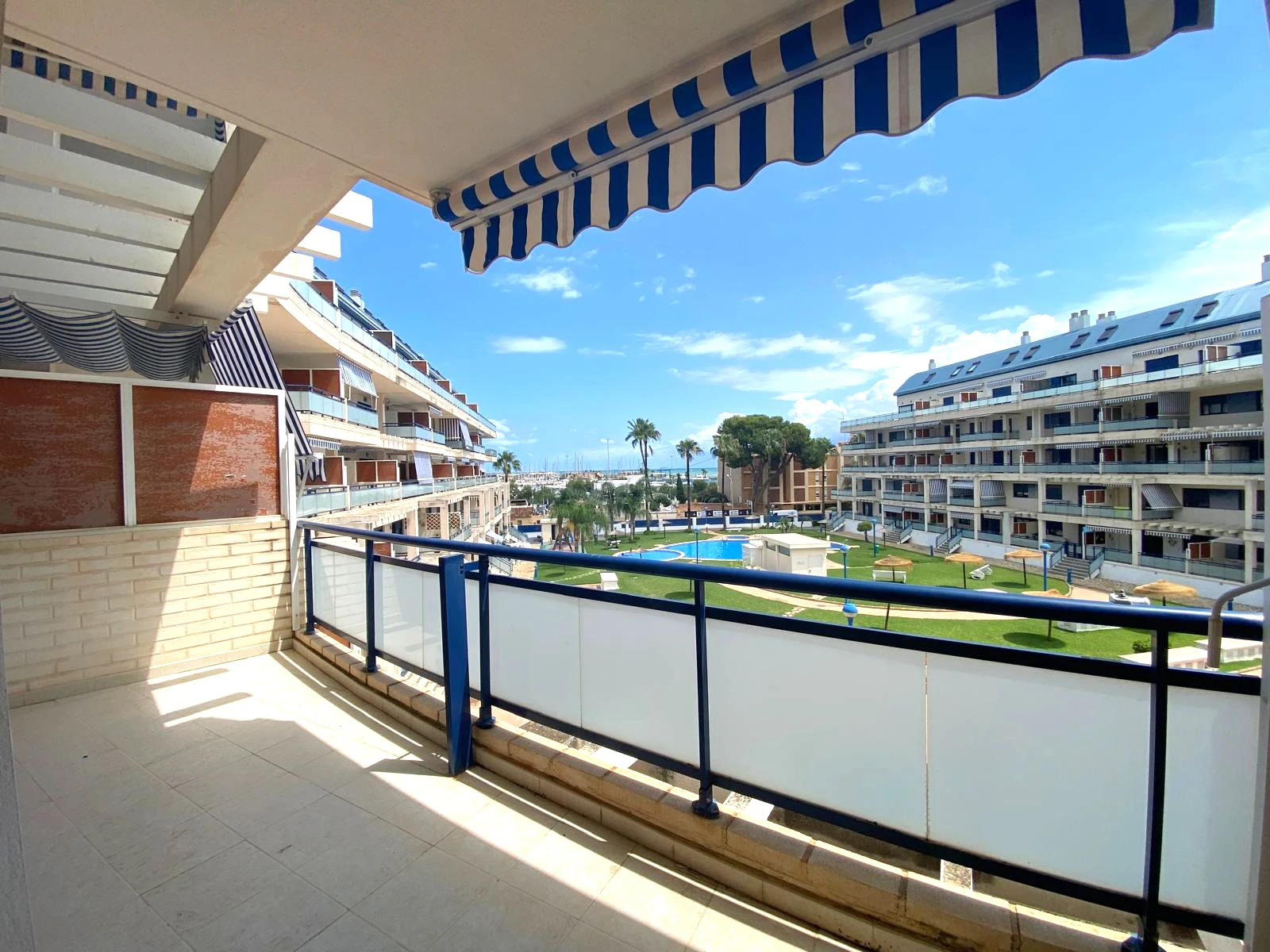 APARTAMENTO CON VISTAS AL MAR EN ZONA CLUB NAUTICO