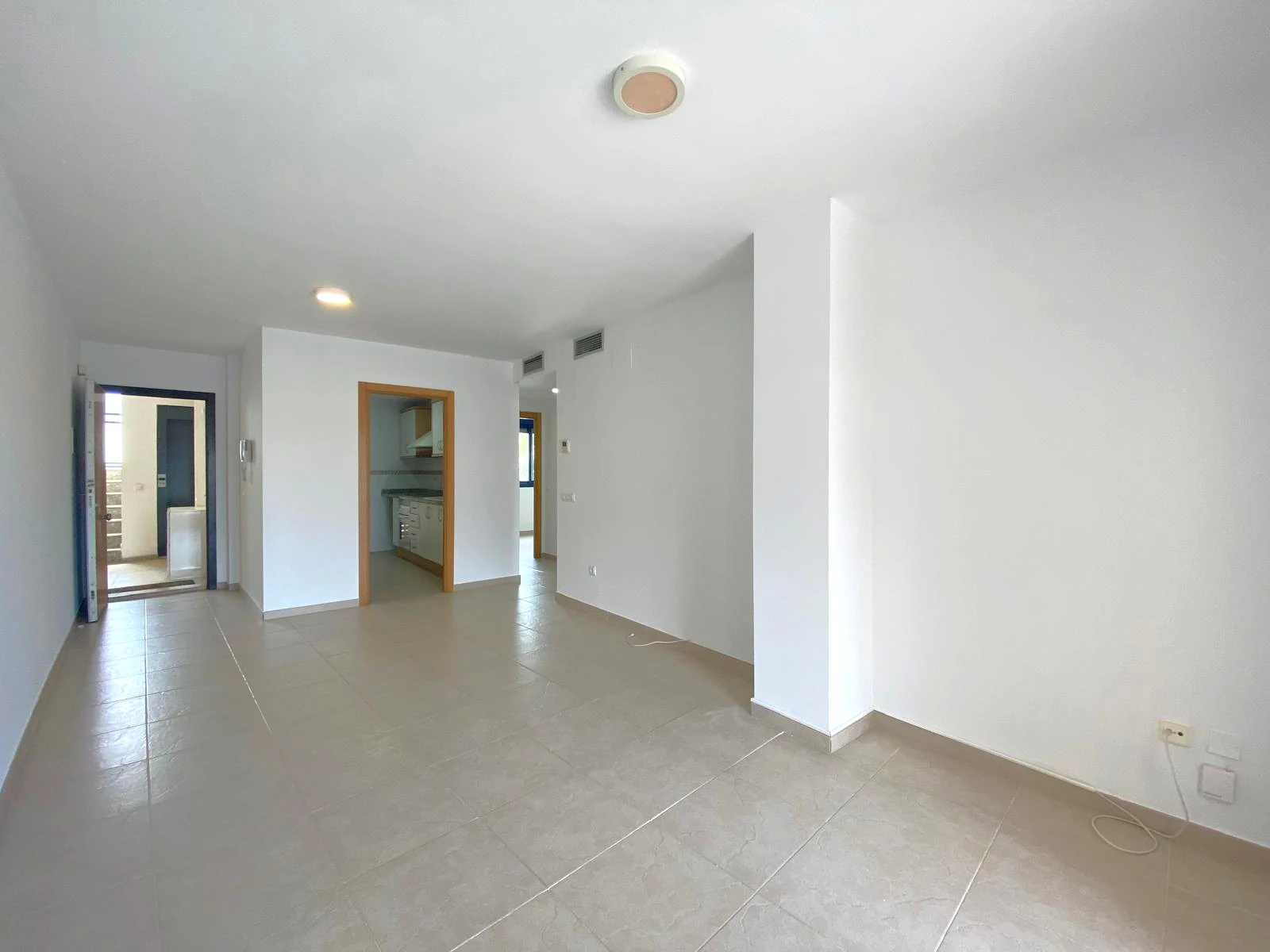 APARTAMENTO CON VISTAS AL MAR EN ZONA CLUB NAUTICO