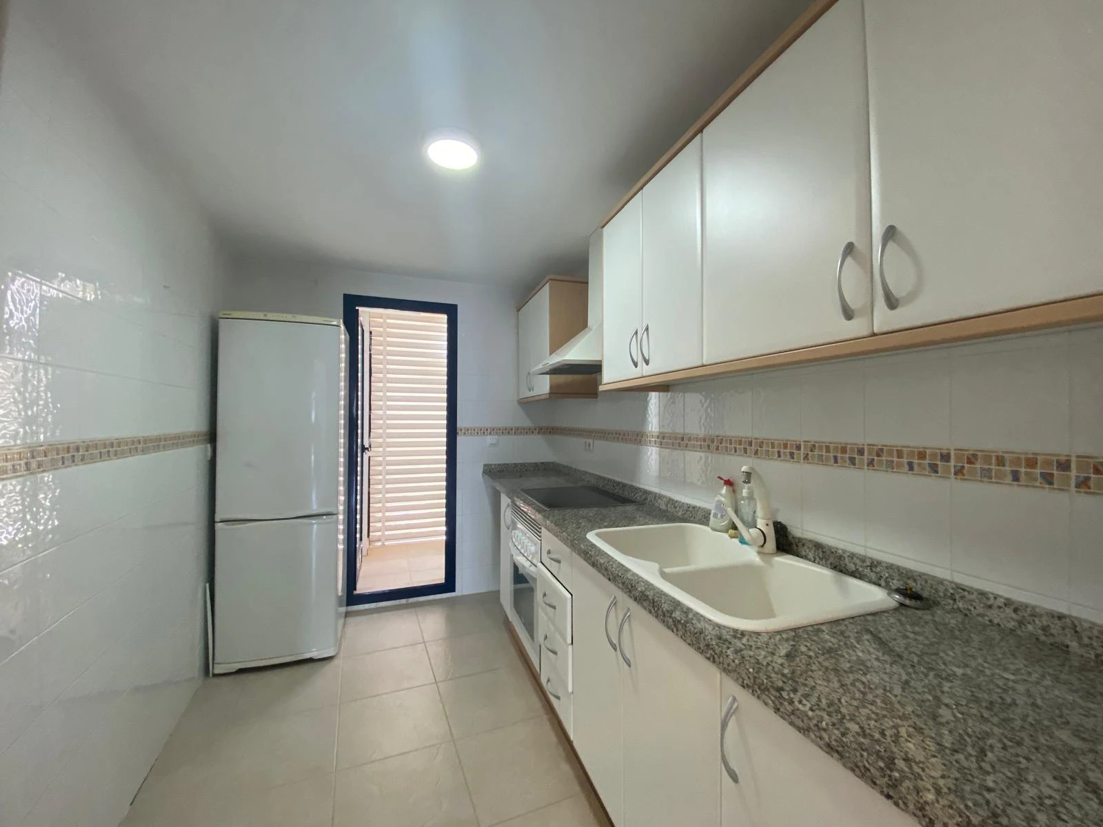 APARTAMENTO CON VISTAS AL MAR EN ZONA CLUB NAUTICO