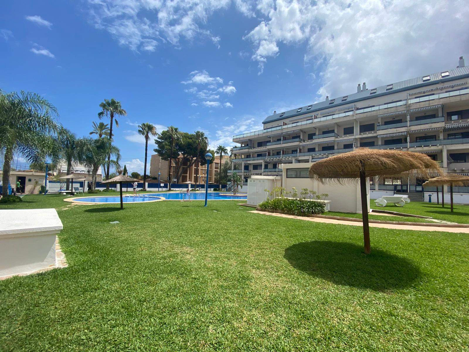 APARTAMENTO CON VISTAS AL MAR EN ZONA CLUB NAUTICO