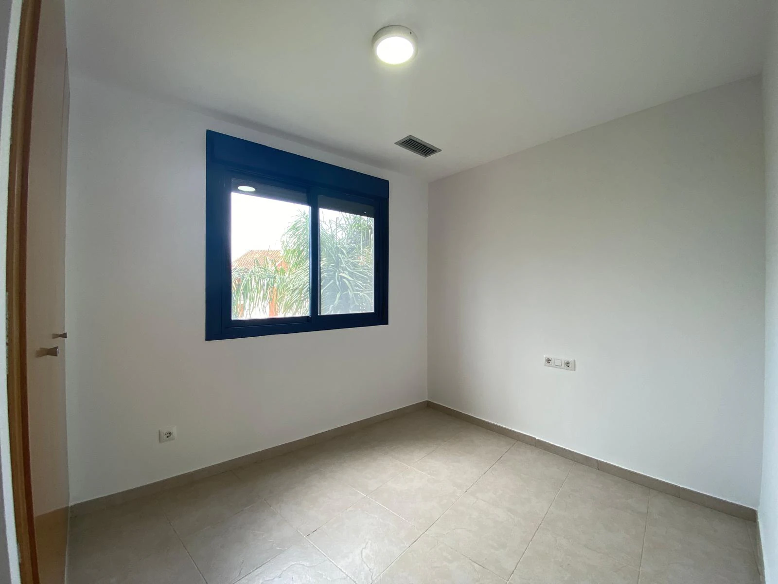 APARTAMENTO CON VISTAS AL MAR EN ZONA CLUB NAUTICO