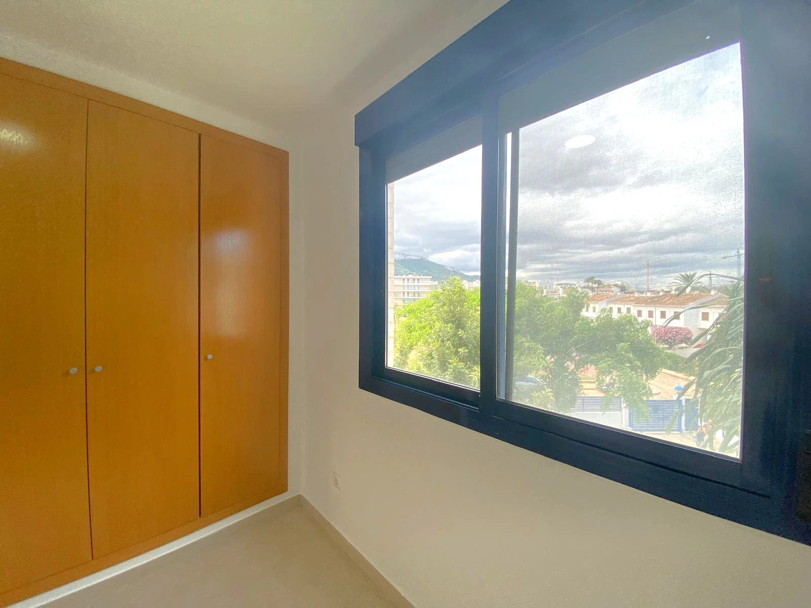 APARTAMENTO CON VISTAS AL MAR EN ZONA CLUB NAUTICO