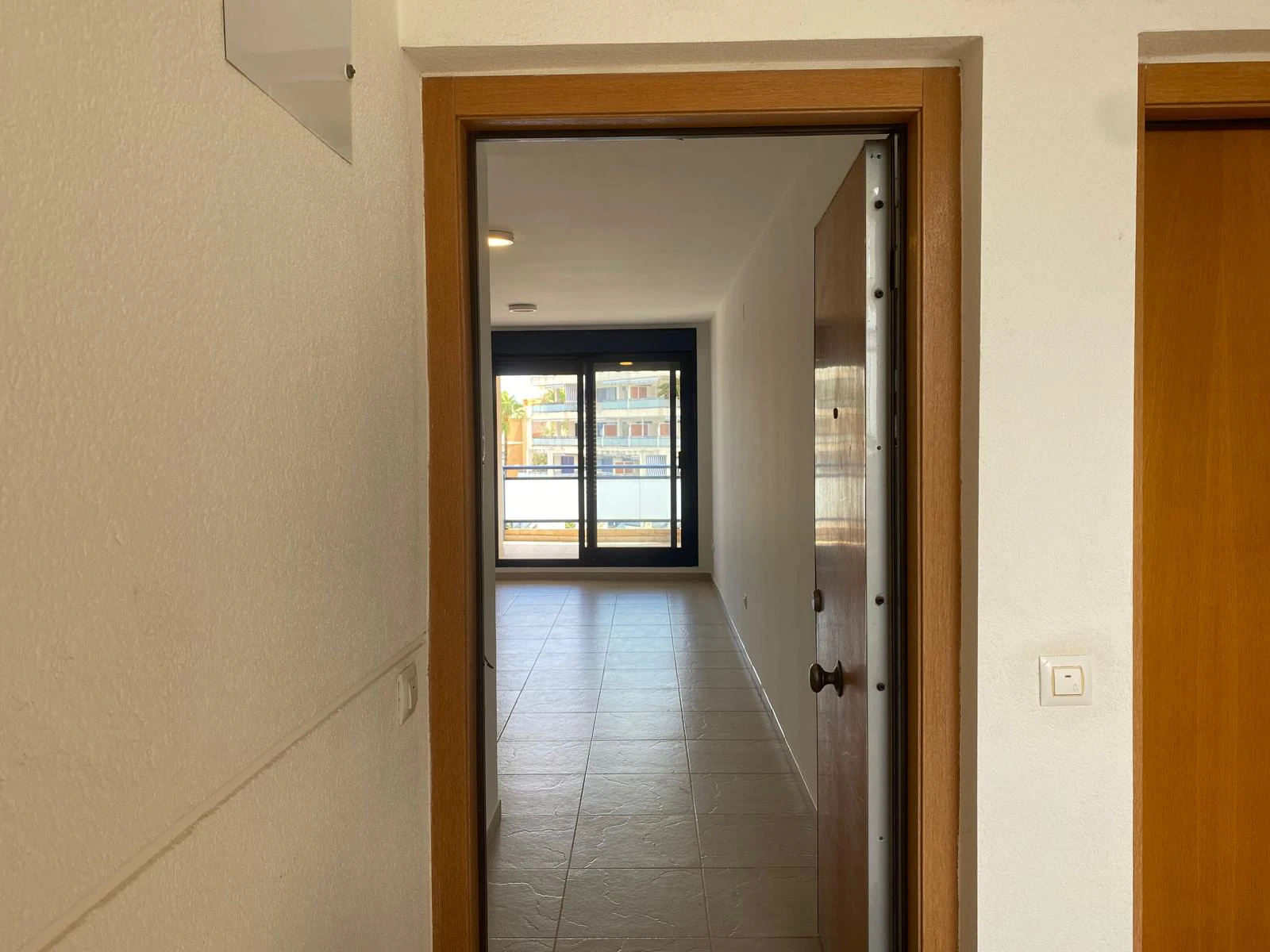 APARTAMENTO CON VISTAS AL MAR EN ZONA CLUB NAUTICO