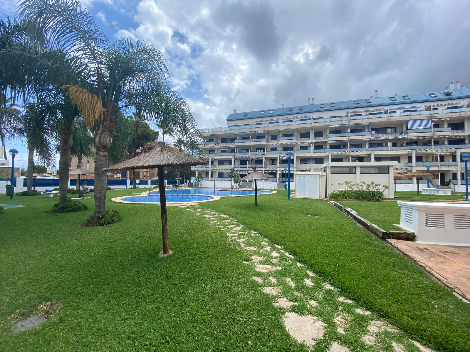 APARTAMENTO CON VISTAS AL MAR EN ZONA CLUB NAUTICO
