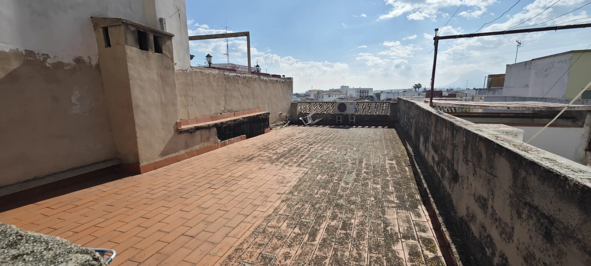 CASA DE PUEBLO MUY CENTRICA EN EL VERGEL / Realizamos la AutoRenovacion