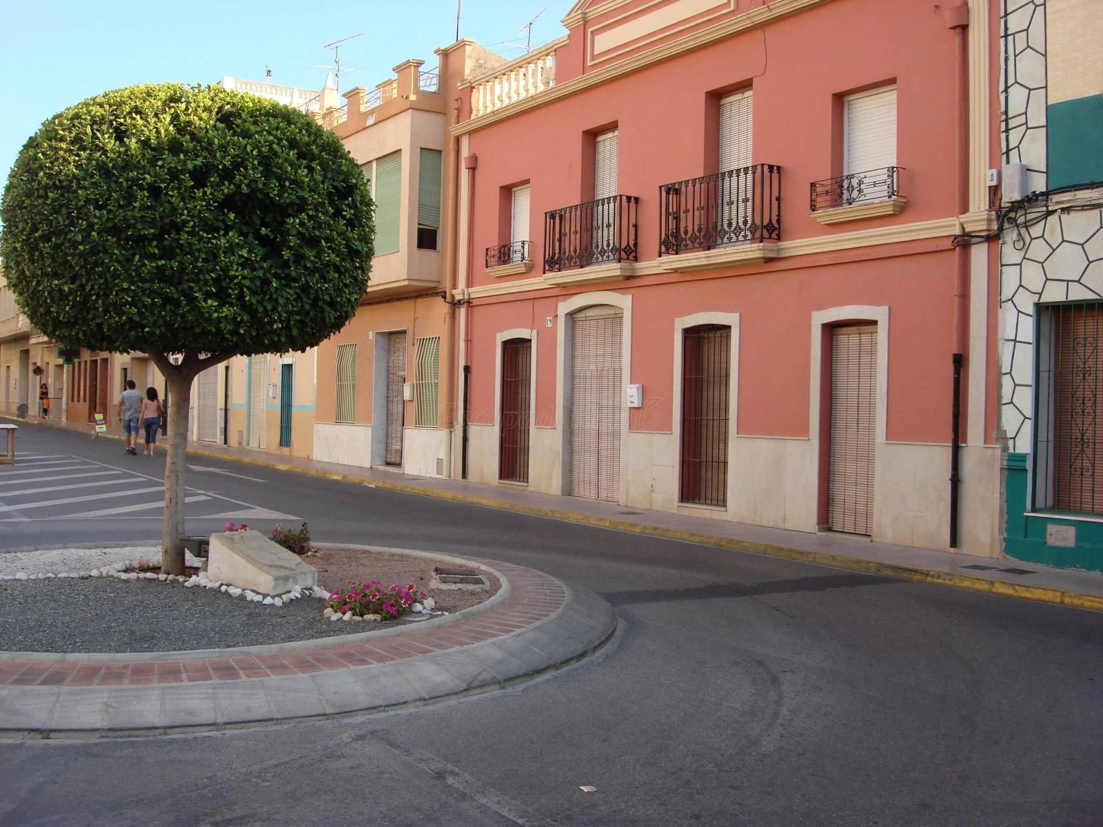 P 053 T - CASA DE PUEBLO DOS ALTURAS CON TERRAZA - CENTRICA ( 176m2 )