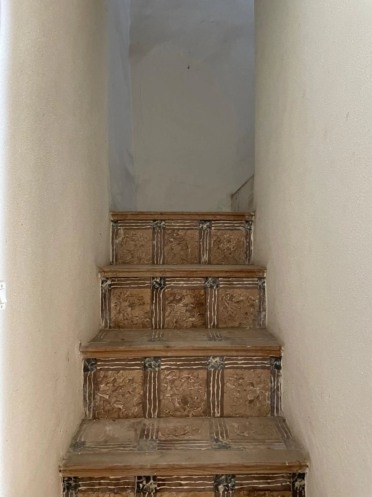 CASA DE PUEBLO DOS ALTURAS CON TERRAZA - CENTRICA ( 176m2 )