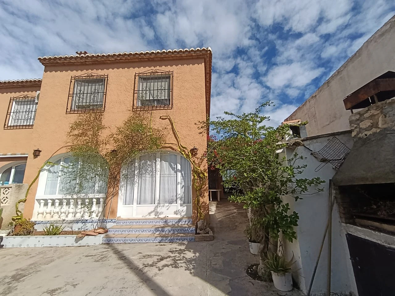 C589 - Se Vende espectacular casa de campo en Benitachell