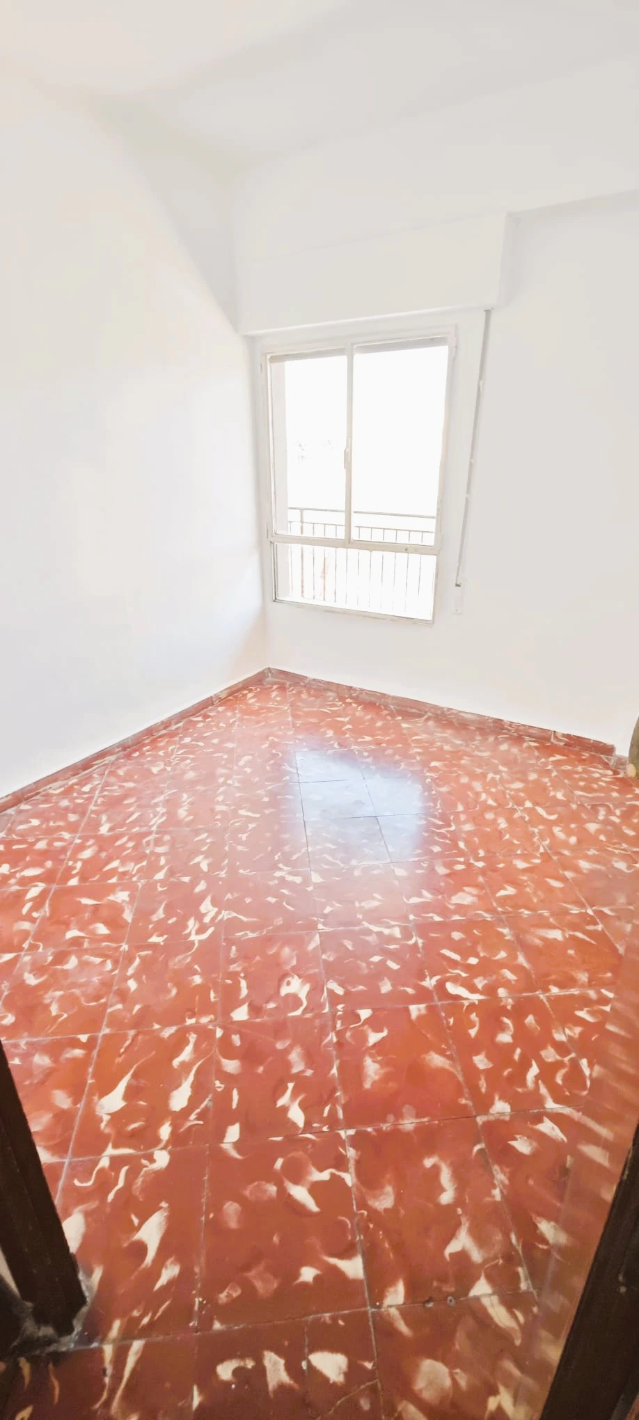 APPARTEMENT CENTRAL DE 4 CHAMBRES