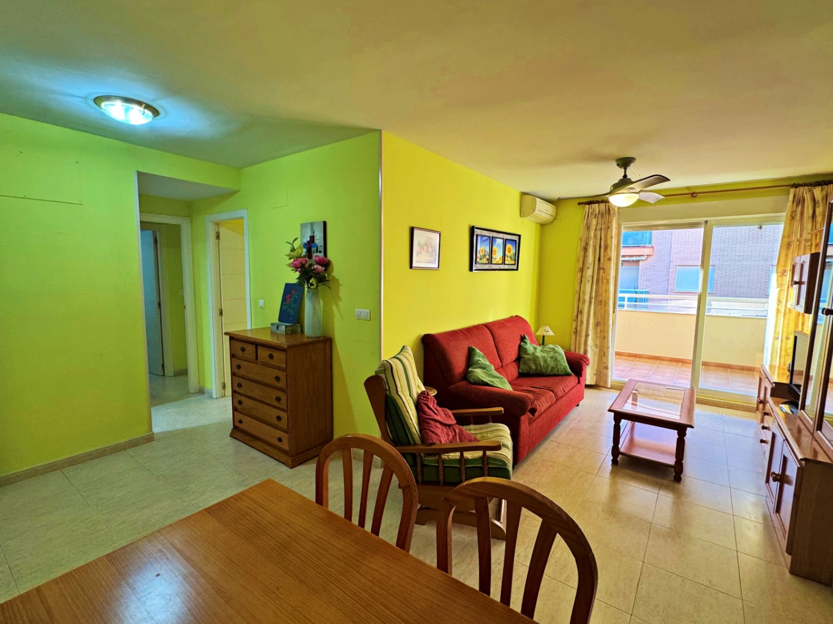 Apartment for sale in the port of Denia.