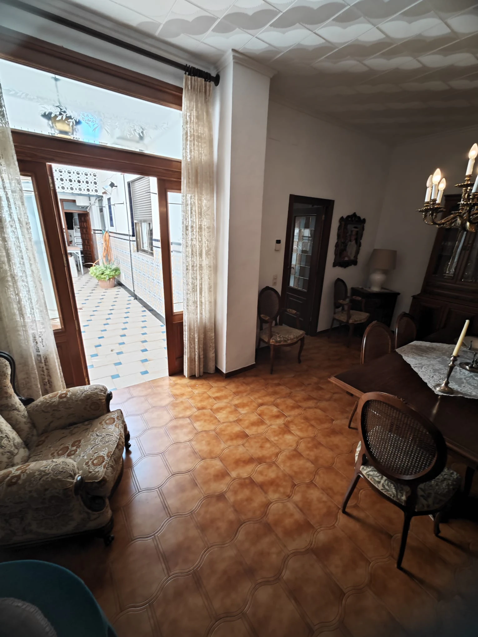 Amplia Casa con PATIO INTERIOR en Alquería de la Condesa