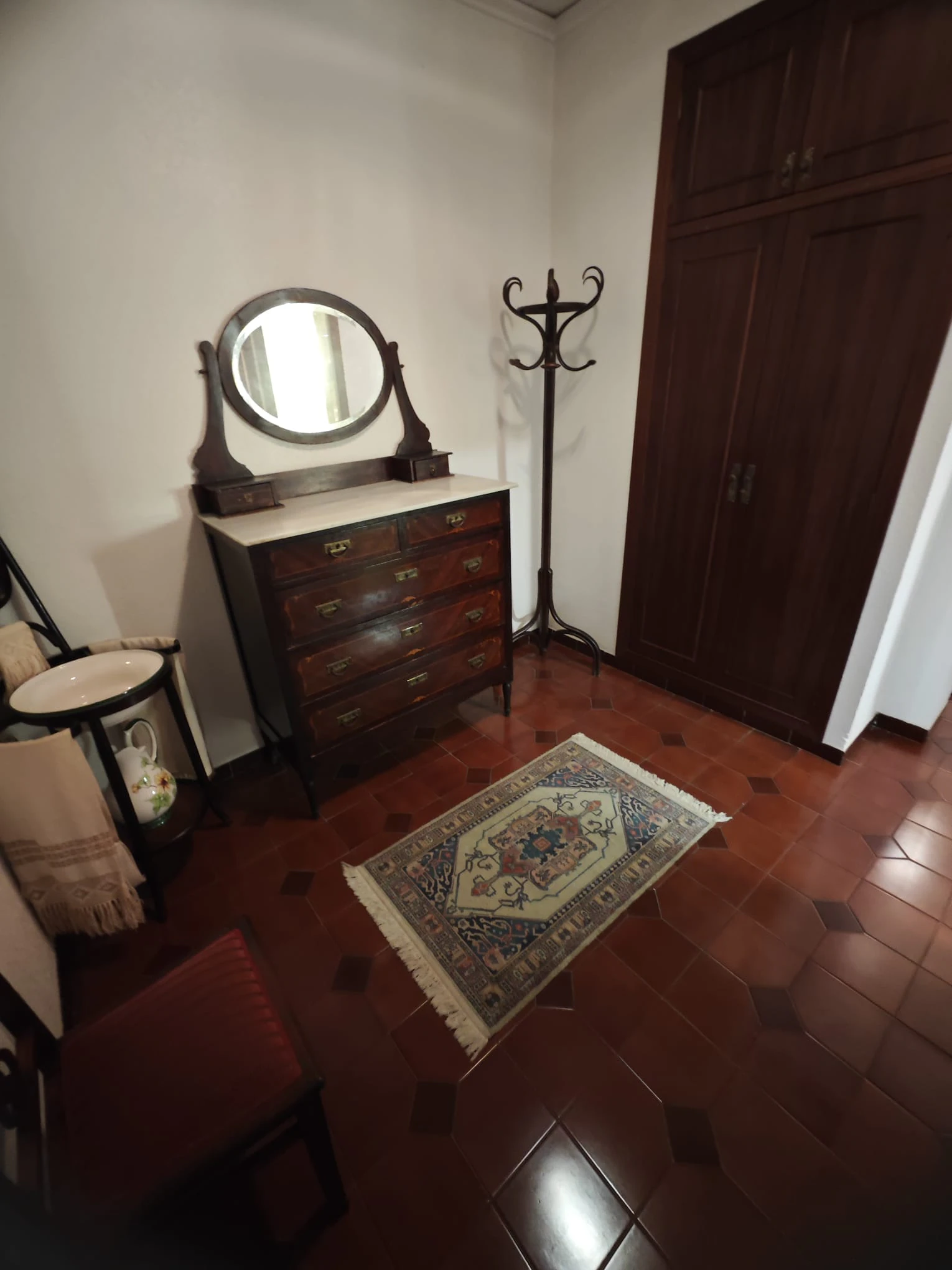 Amplia Casa con PATIO INTERIOR en Alquería de la Condesa