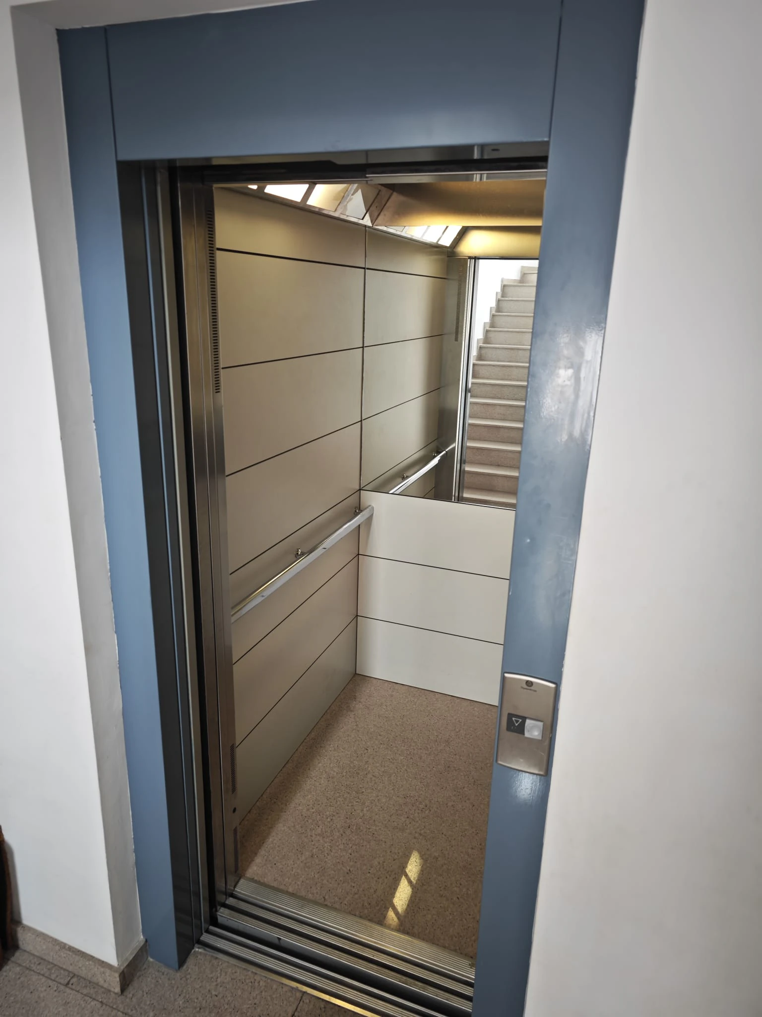 Se vende piso de 100m2 en el Real de Gandía con Garaje y Piscina