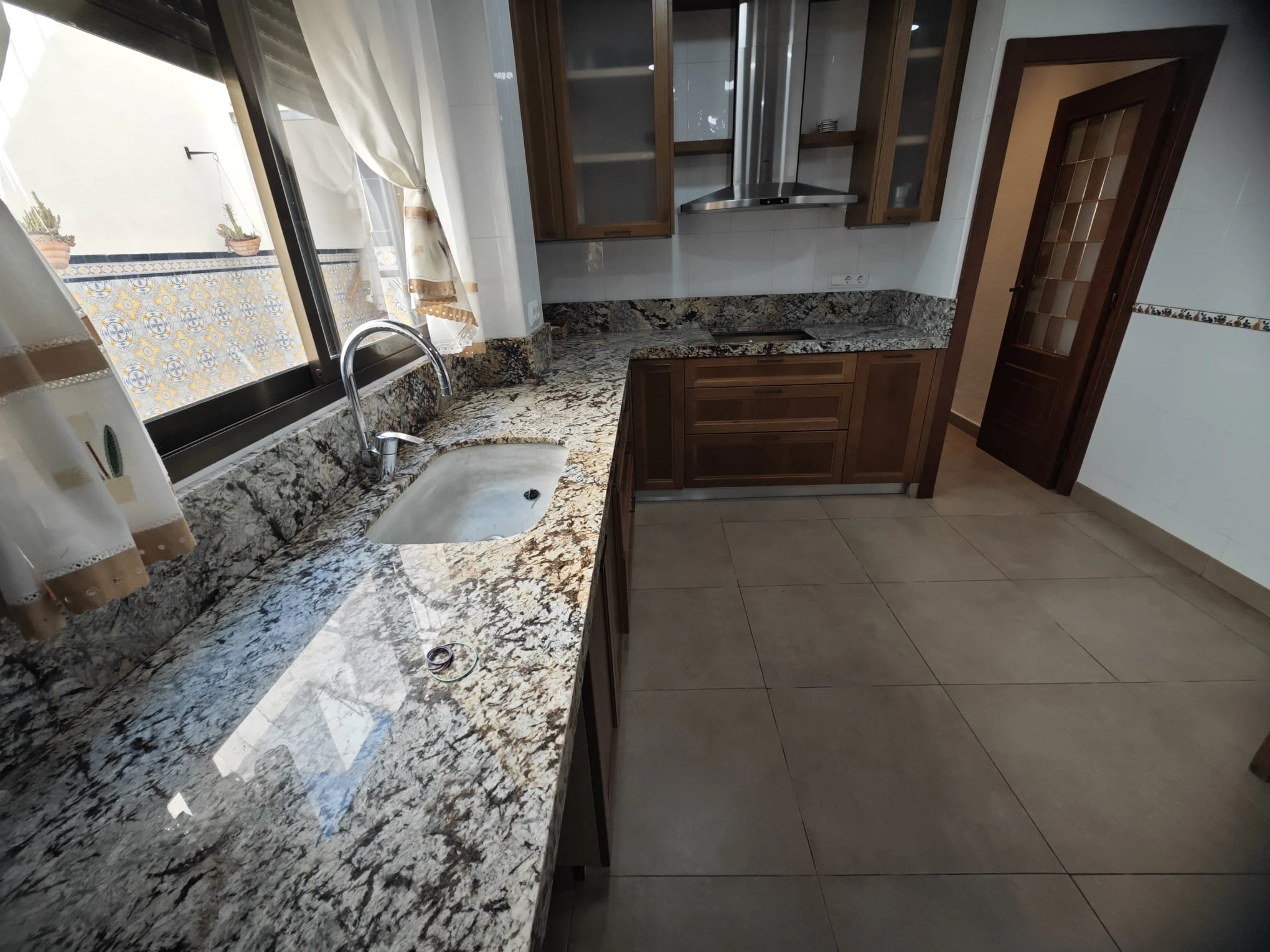 Amplia Casa con PATIO INTERIOR en Alquería de la Condesa