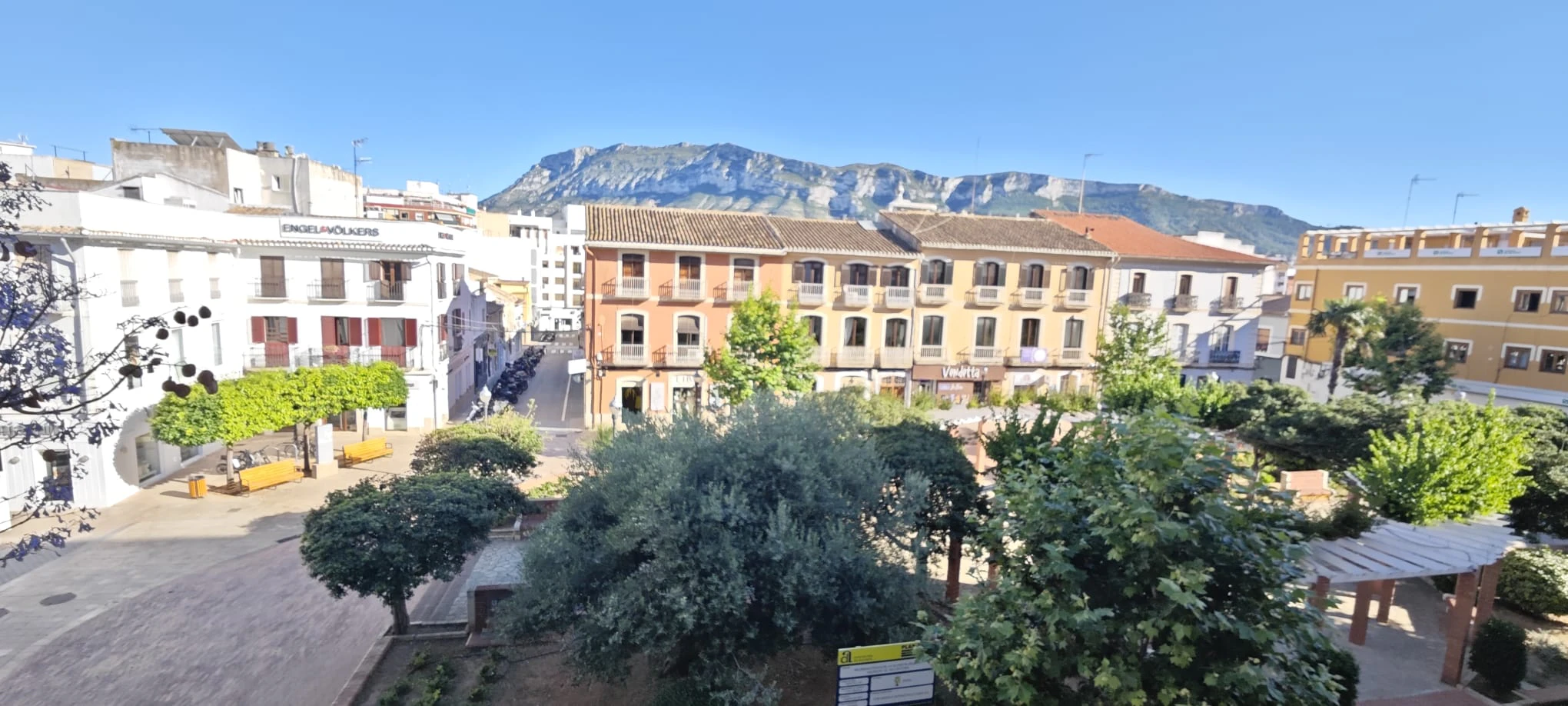 APPARTEMENT À PLAZA PAIS VALENCIA (LA GLORIETA) DÉNIA