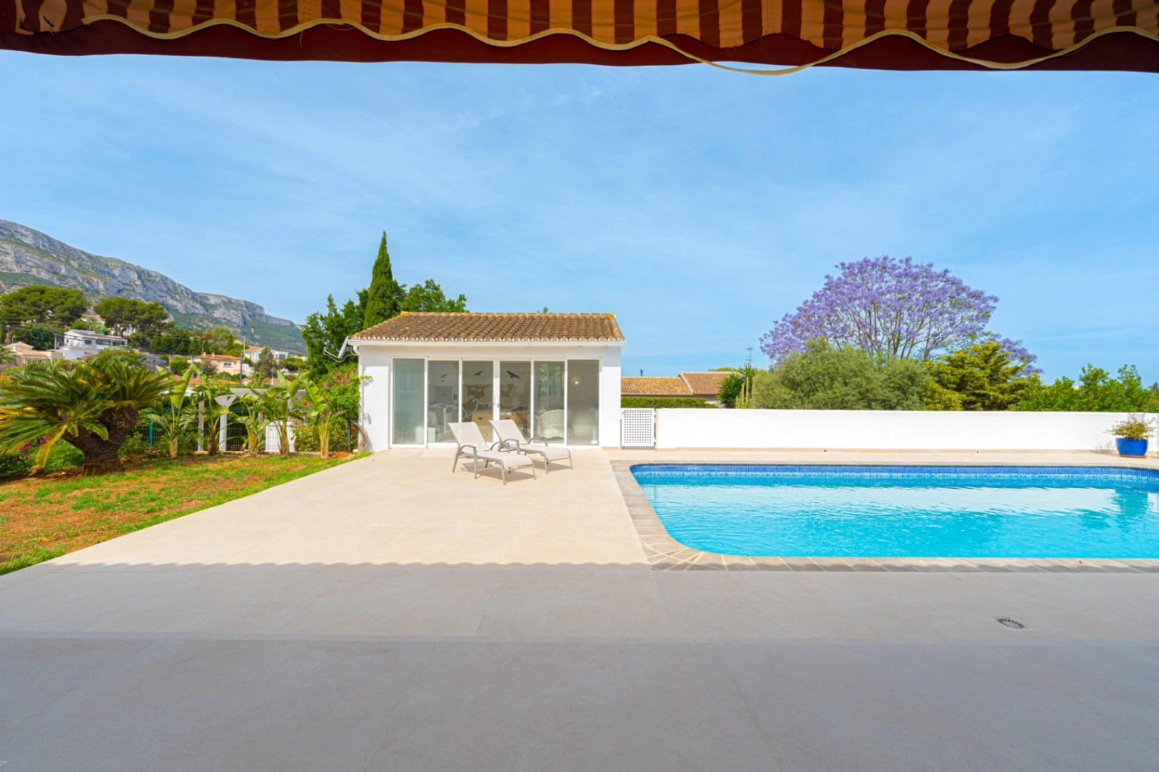 Venta. Chalet/Villa en Denia