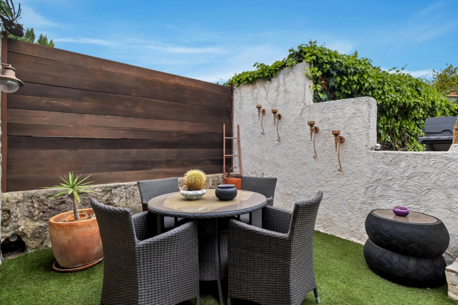 Villa con apartamento de invitados, totalmente renovada y cerca del casco antiguo de Jávea