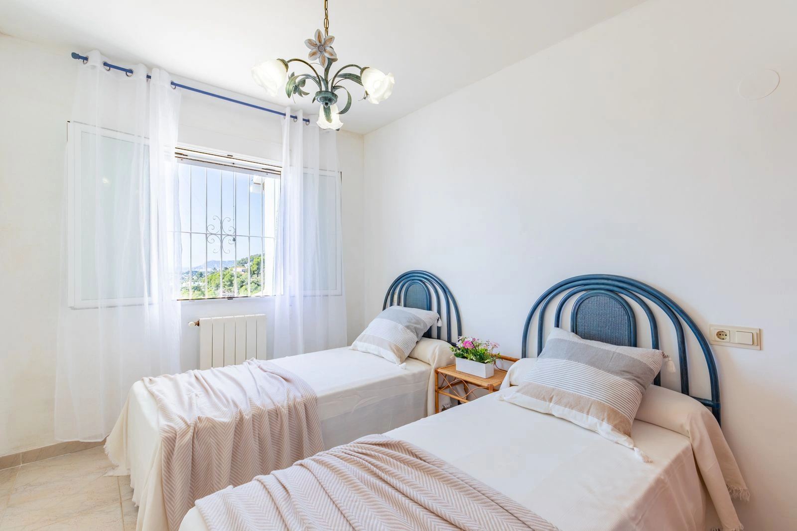 Villa на продажа в Moraira