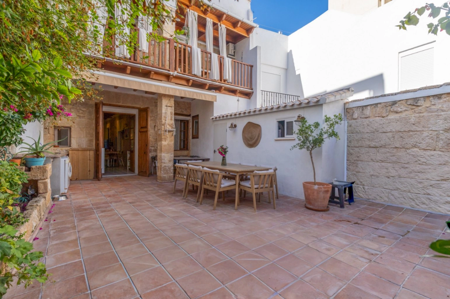 Schönes, komplett renoviertes Landhaus in der Altstadt von Jávea