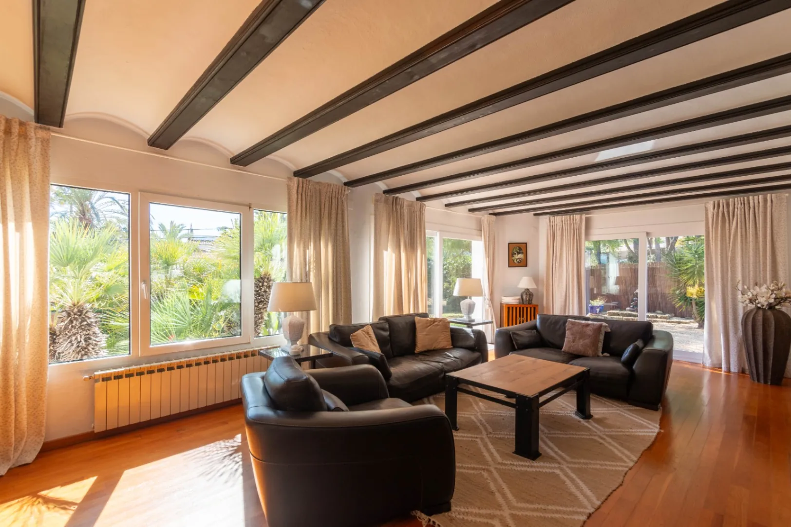 Elegante Chalet en la Prestigiosa Urbanización La Lluca, Jávea
