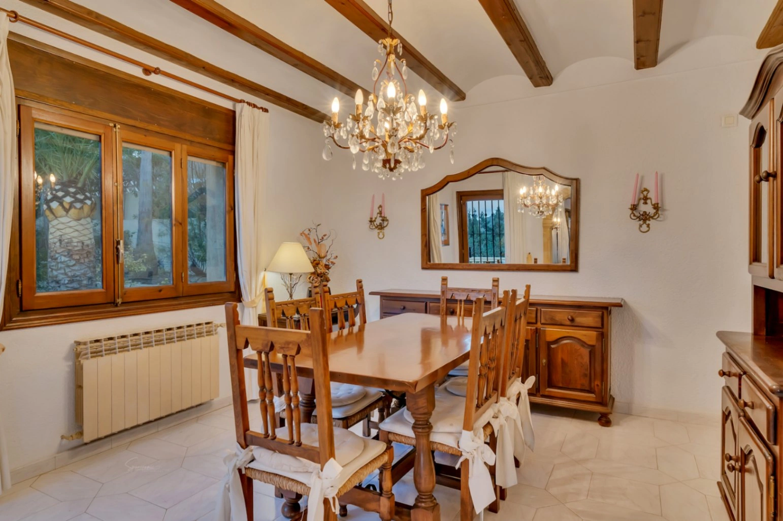 Villa a la venta con impresionantes vistas al mar