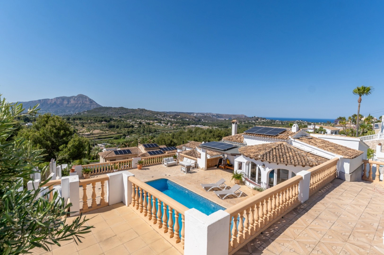 Villa con impresionantes vistas panorámicas, en Jávea