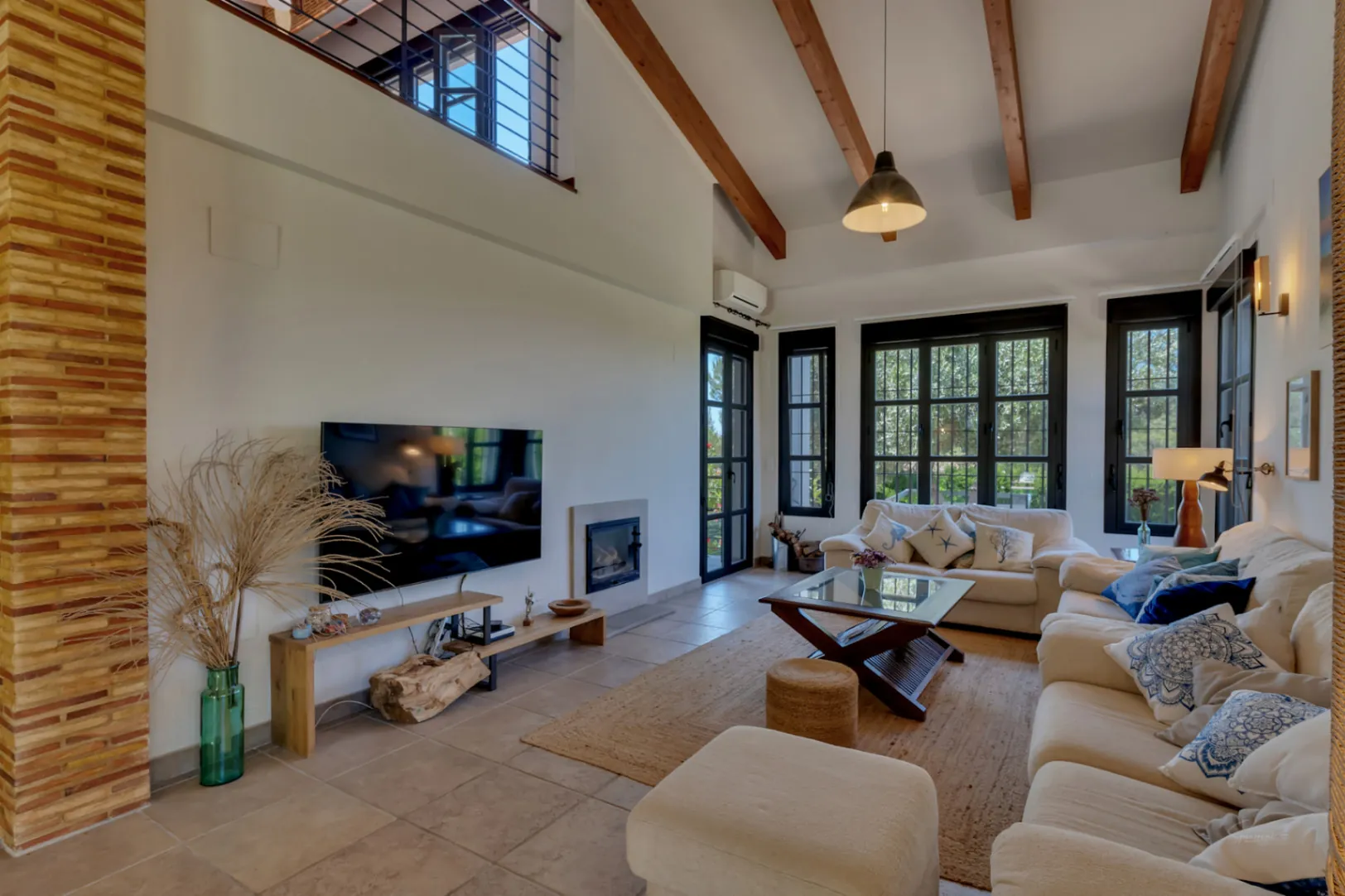 Impresionante Villa a la venta en Jávea, con piscina interior y exterior